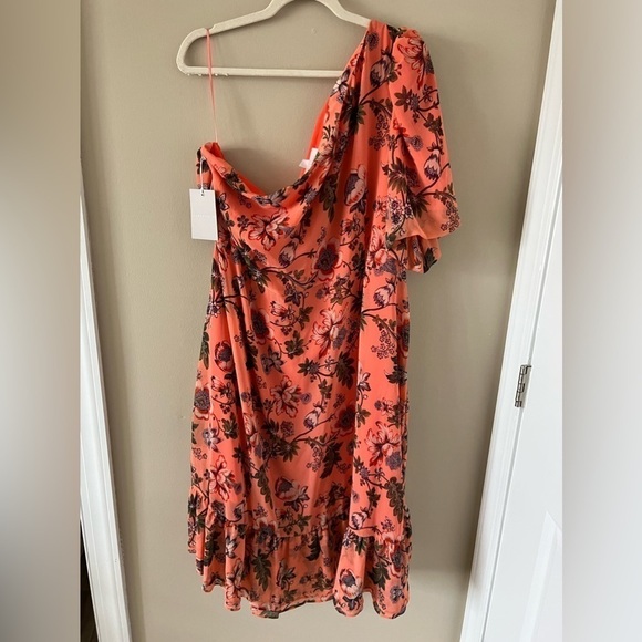 Chelsea28 FLORAL ONE-SHOULDER HIGH-LOW DRESS IN ORANGE DESERT BLOOM Dress - Picture 3 of 5